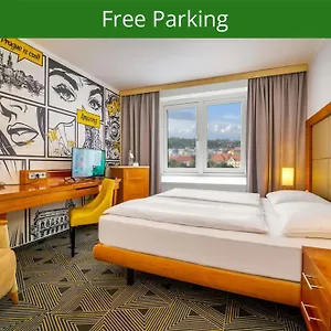 4* Hotel Uno