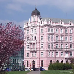 4* Hotel Opera